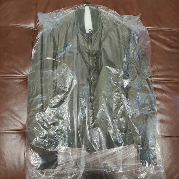 Green Moncler bomber jacket size 1 - Picture 2 of 14